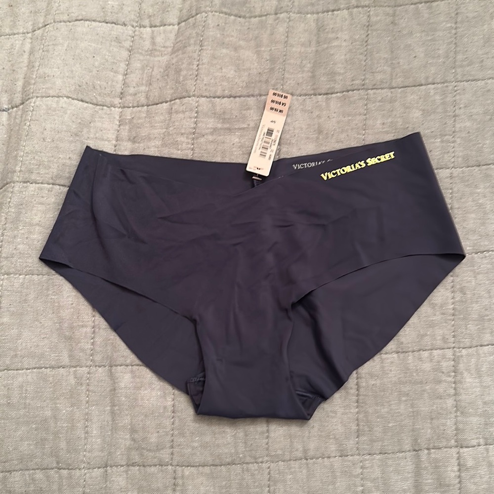 VS Hiphugger NWT